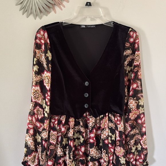 Zara Floral Dress with Blqck Velvet Vest Combo - Size S - Picture 1 of 7